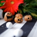 Paul-Rachel-WeddingNightmare-b4-Christmas1-t.jpg